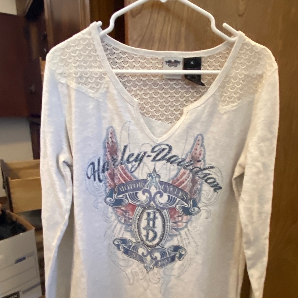 Harley Davidson XL off white long sleeve shirt.